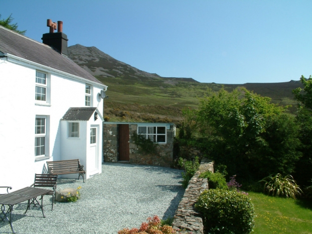 Beautiful 5* Cottage, Front of Gors-lŵyd Cottage, Image 12