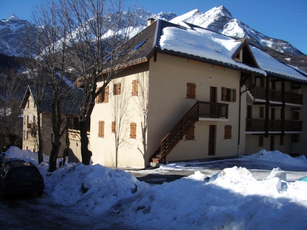 Alpine Ski Resort, Le Dome street view, Image 2