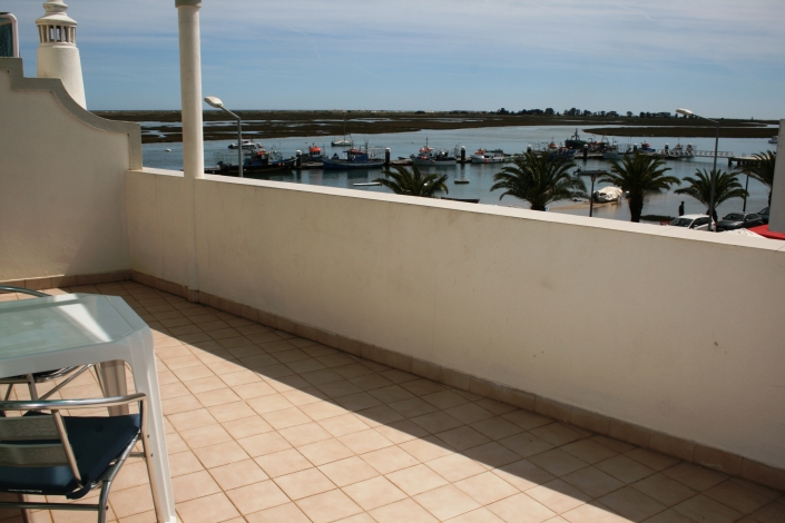 Waterfront Apartment, Terrace overlooking the Ria Formosa, Image 5