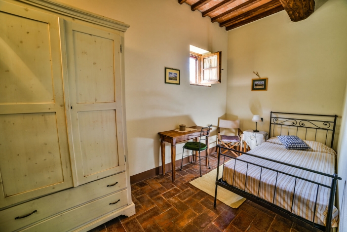 Heart of Tuscany, Apartment Gilvus single bedroom, Image 14