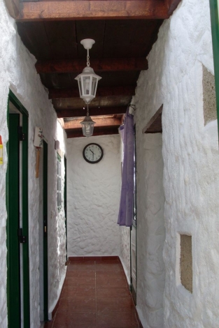 Rural Canarian House, Central hallway leads to all the rooms, Image 17