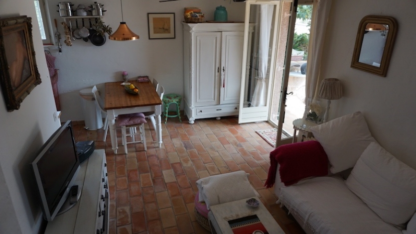 Ste Maxime House, Inside kitchen/diner, Image 7