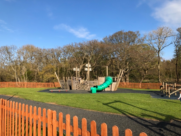 Squirrels Leap Lodge, Large play area, Image 22