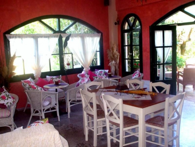 Villa Maria, Indoor coffee area, Image 12