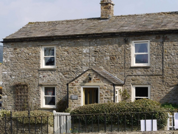 Corner House Grinton, Corner House - Another View, Image 2