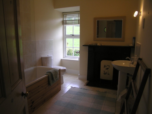 The Front Wing , family bathroom with bath/shower, WC & basin, Image 13