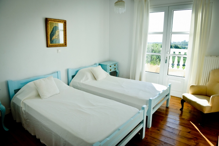 Luxury Villa, Twin bedded room, Image 11