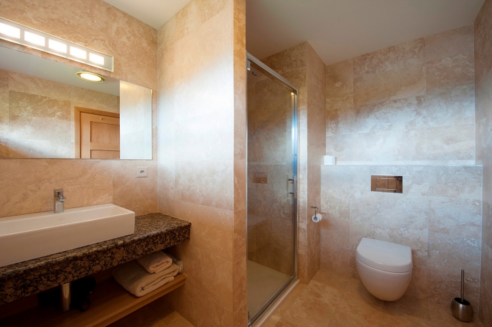 B&B Nendaz Verbier, En-suite shower rooms, Image 17