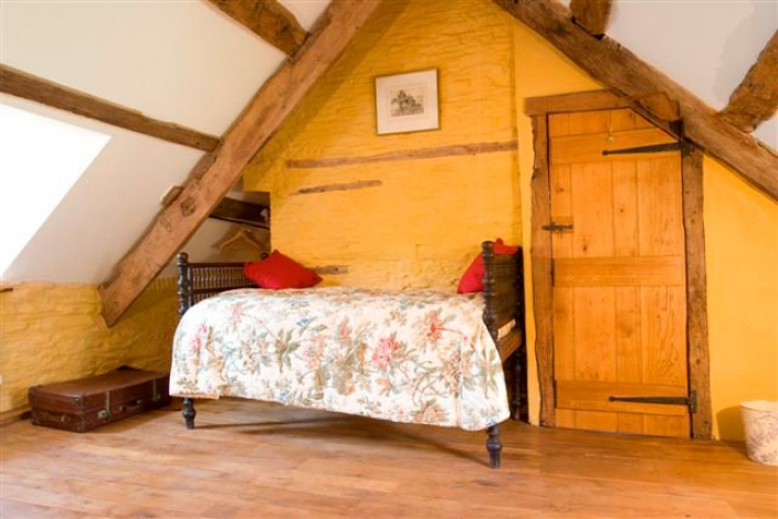 Brecon Beacons, Extra bed in master bedroom, Image 15