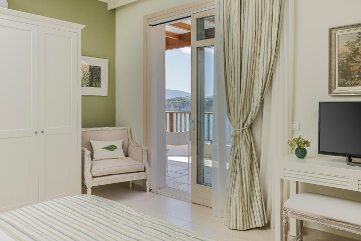 Seafront villa Ammos, Master bedroom , Image 8