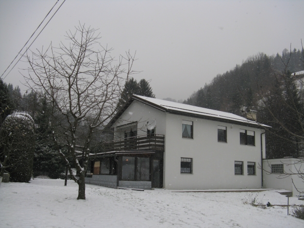 Family Holiday Home, The garden in winter, Image 18