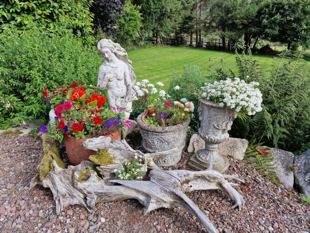 Highlands Retreat, Garden with mature trees, shrubs and pots, Image 21