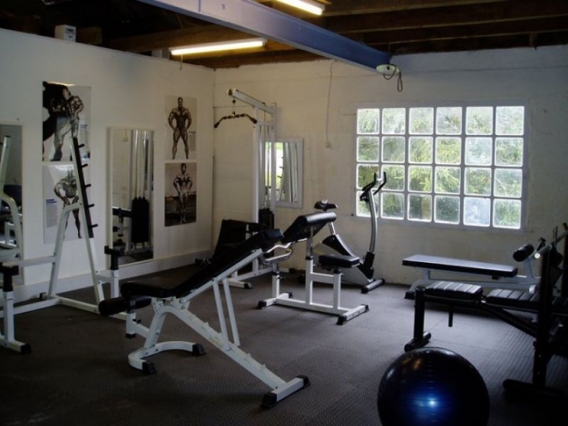 La Veille Maison, The free weights gym / fitness center, Image 9