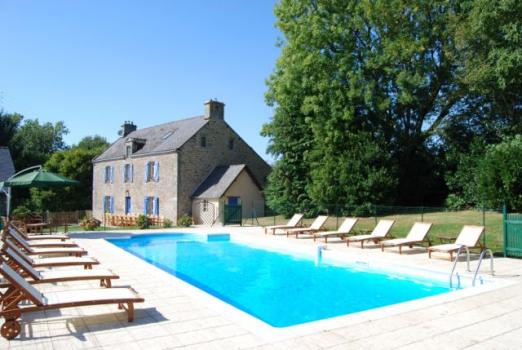 La Fermiere, The house and pool, Image 2