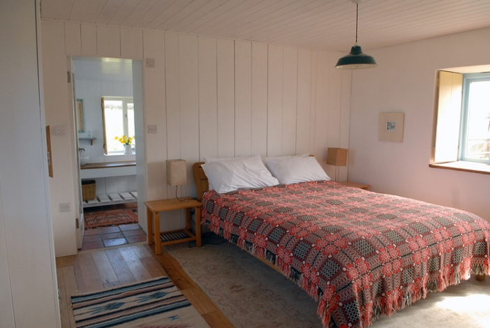 Coastal Cottage, Bedroom en-suite with sea view, Image 4